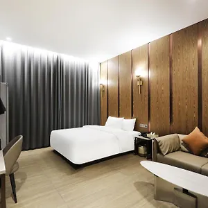 Hound Airport ホテル