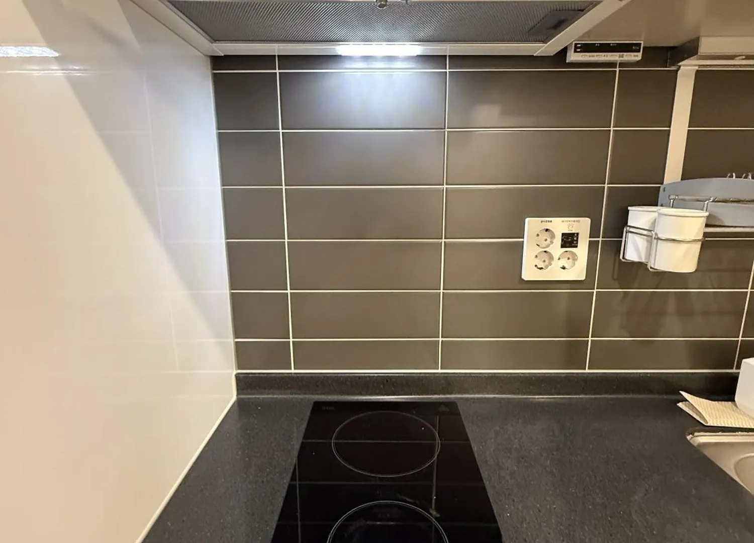 Shine Stay 5 Min From Songdo Moonlit Festiv Park Station インチョン広域市 3*,