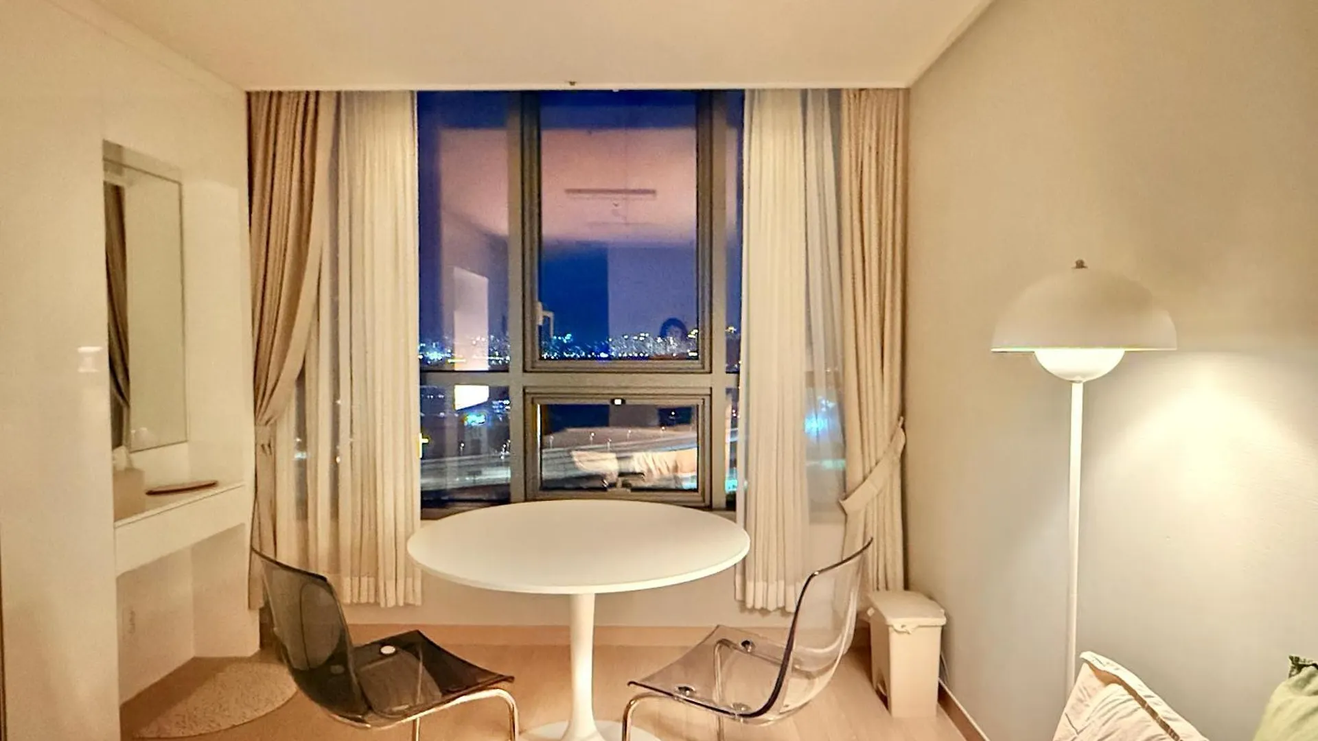 Aparthotel Shine Stay 5 Min From Songdo Moonlit Festiv Park Station Incheon